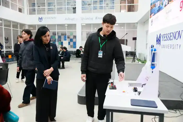 Зеленый водород – залог будущего: международный хакатон объединил молодых ученых в Yessenov University (2)