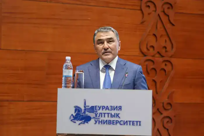 Участие студентов в экологическом часе подчеркивает необходимость совместных усилий в сохранении водных ресурсов Казахстана