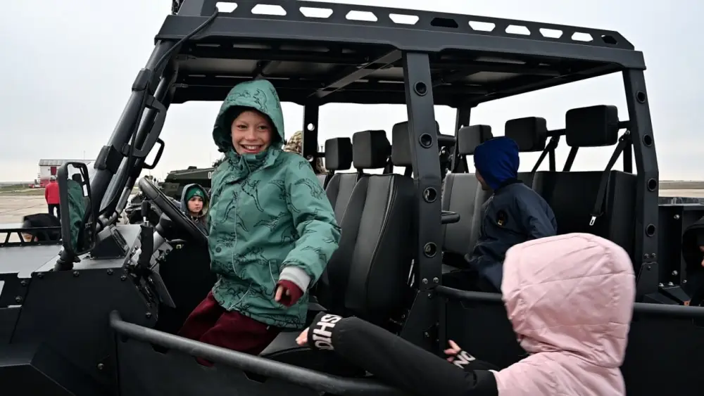 Более 15 тысяч казахстанцев посетили воинские части в День открытых дверей (4)