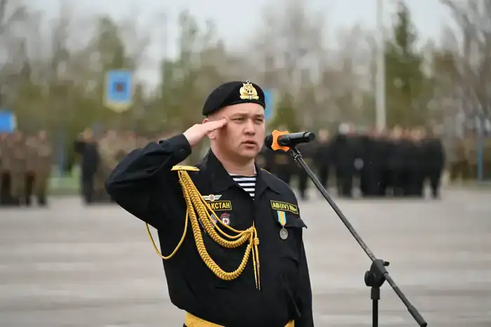 600 морских пехотинцев: от службы к контракту!