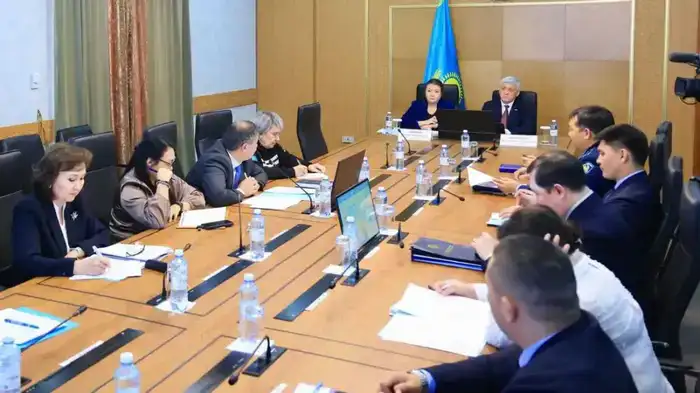 Свет надежды: Карагандинская область борется с детскими суицидами