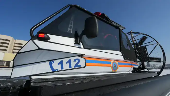 На льду спасено 40 человек (7)