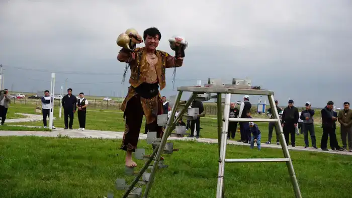 ТУРКЕСТАН: В ОРДАБАСЫ ШИРОКО ОТМЕТИЛИ 155-ЛЕТИЕ ПРОСЛАВЛЕННОГО БОРЦА КАЖЫМУКАНА МУНАЙТПАСУЛЫ (7)