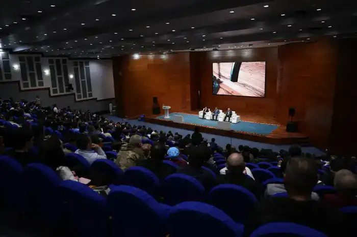 Студенты вузов со всего Казахстана приняли участие в экологическом часе «Экономь воду – сохраняй будущее!» (4)