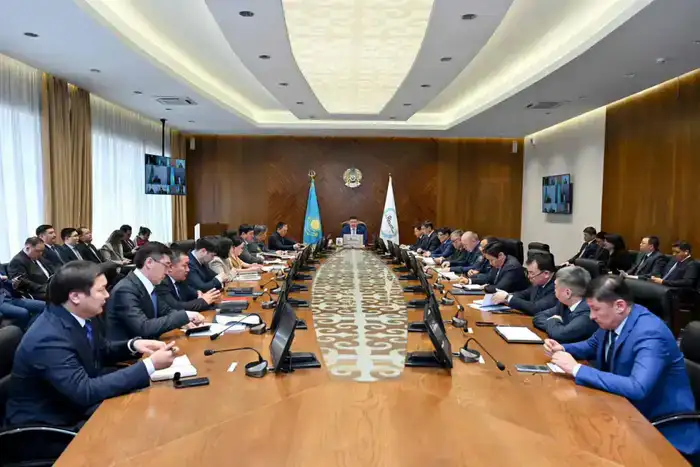 Аким области Берик Уали акцентировал внимание на соблюдении санитарных норм на торговых объектах