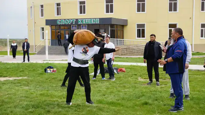 ТУРКЕСТАН: В ОРДАБАСЫ ШИРОКО ОТМЕТИЛИ 155-ЛЕТИЕ ПРОСЛАВЛЕННОГО БОРЦА КАЖЫМУКАНА МУНАЙТПАСУЛЫ (4)