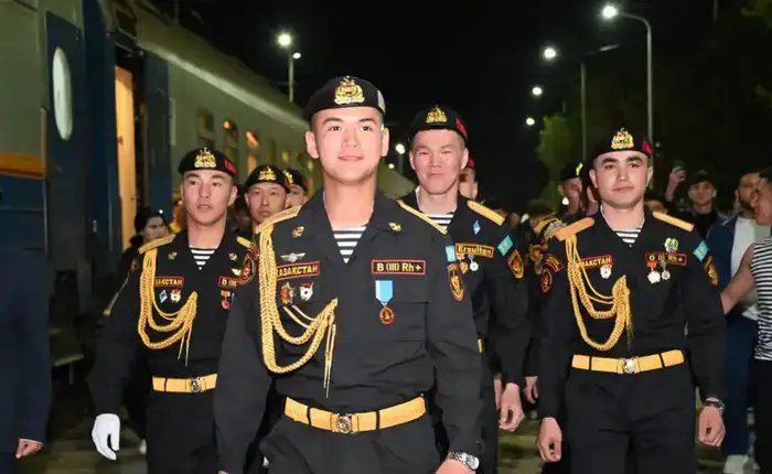 В ТУРКЕСТАН ПРИЕХАЛИ МОРСКИЕ ПЕХОТИНЦЫ (5)