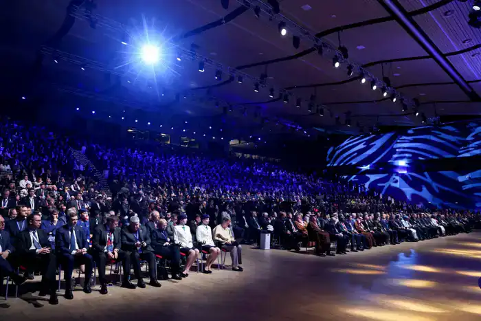 Казахстанская делегация принимает участие в Международном транспортно-логистическом форуме в Санкт-Петербурге (2)