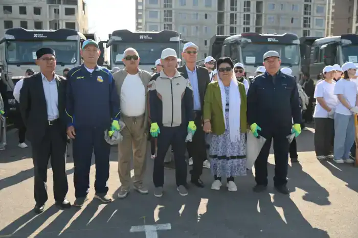 ШЫМКЕНТ: АБАЙ АУДАНЫНДА «ТАЗА ҚАЗАҚСТАН» АКЦИЯСЫ ӨТТІ (4)