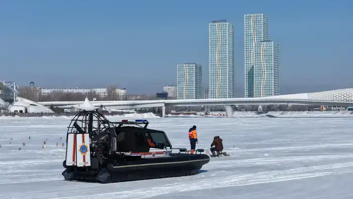 На льду спасено 40 человек (3)