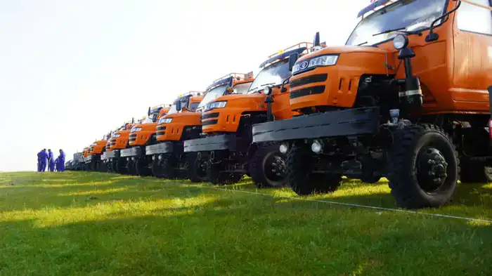 В ТУРКЕСТАНСКОЙ ОБЛАСТИ УСИЛИЛИ БОРЬБУ С САРАНЧОЙ (9)