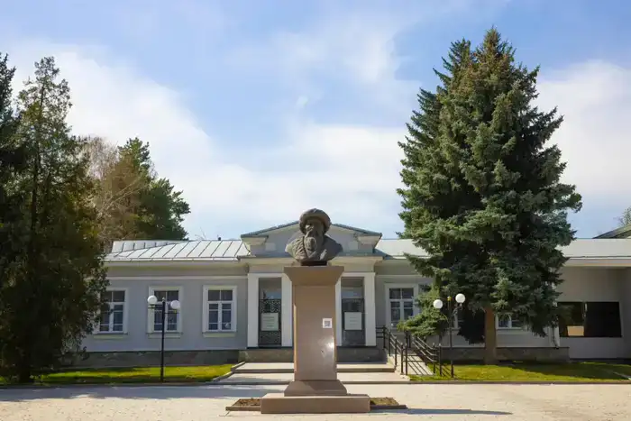 К 180-летию высажено 180 саженцев (3)