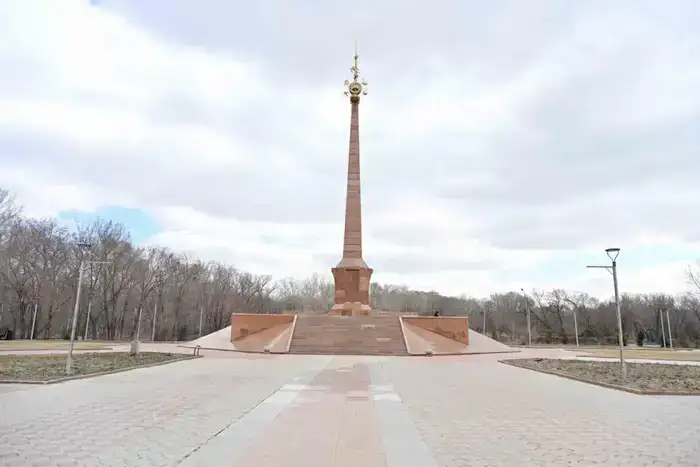 Аким области принял участие в общерегиональном субботнике (8)