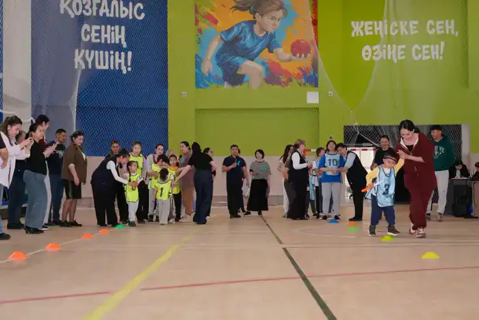 В Астане прошли инклюзивные соревнования «Веселые старты» (7)