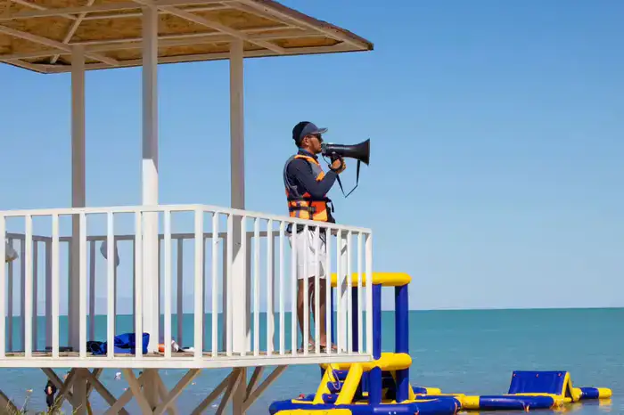 Безопасность на пляжах: Алматинская область готовится к купальному сезону