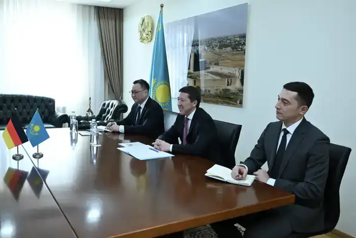 Казахстан и Германия укрепляют внешнеполитический диалог (3)