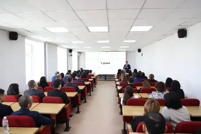 В Академии правосудия состоялась гостевая лекция заместителя Председателя Сената Парламента Республики Казахстан Жакипа Асанова на тему «ФКТ: 3 столпа успеха» (3)