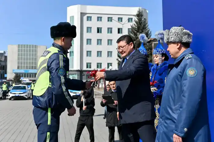 Полицейским области Абай передано 137 служебных автомобилей (5)