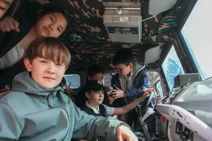 Школьники полицейских классов трёх районов ВКО побывали на экскурсии в Департаменте полиции (5)