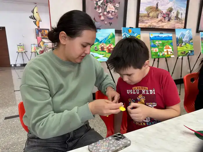 «Сердце ребенка — мир искусства»: в Астане прошел мастер-класс для особенных детей (3)