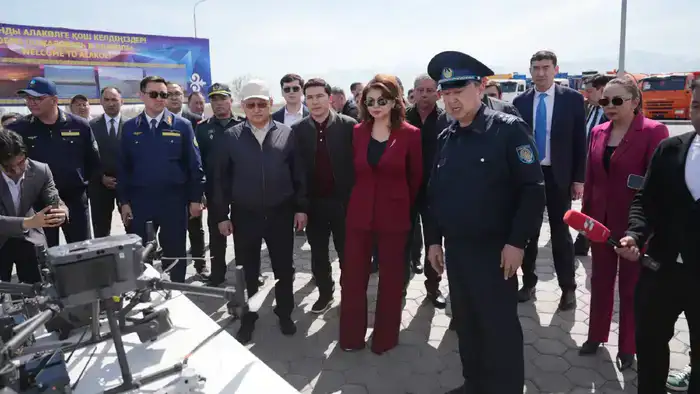 Подготовка побережья Алаколя к летнему туристическому сезону проверена Аидой Балаевой и Ерболом Мырзабосыновым