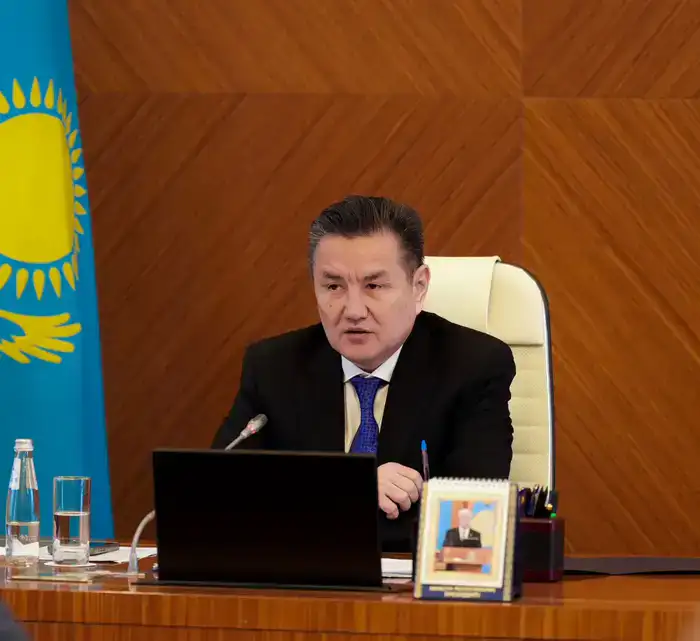 В акимате ВКО проверили ход выполнения поручений руководителей страны и области (9)