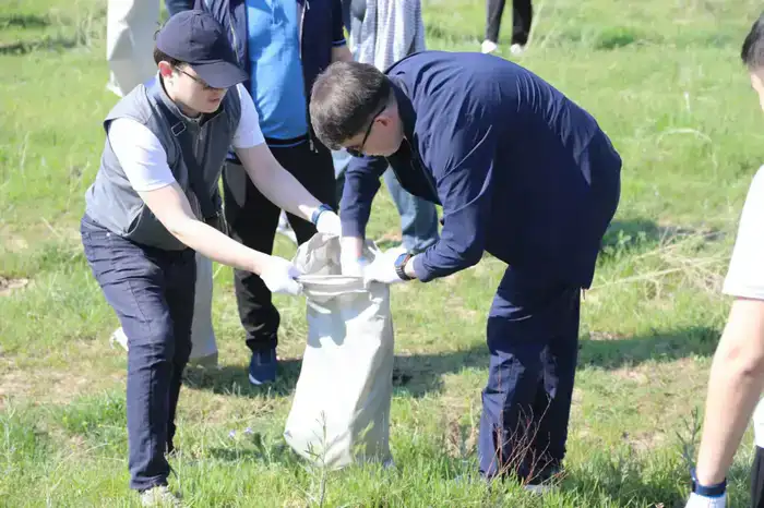 Шымкент: Субботник в рамках программы «Таза Казахстан»