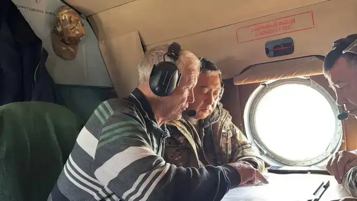 Авиаподразделение акимата ВКО использует авиационную технику для контроля паводков: стабильная ситуация без угроз населению