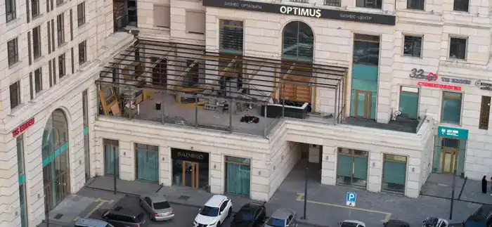 Террасу ресторана в центре Алматы демонтировали по решению суда (5)