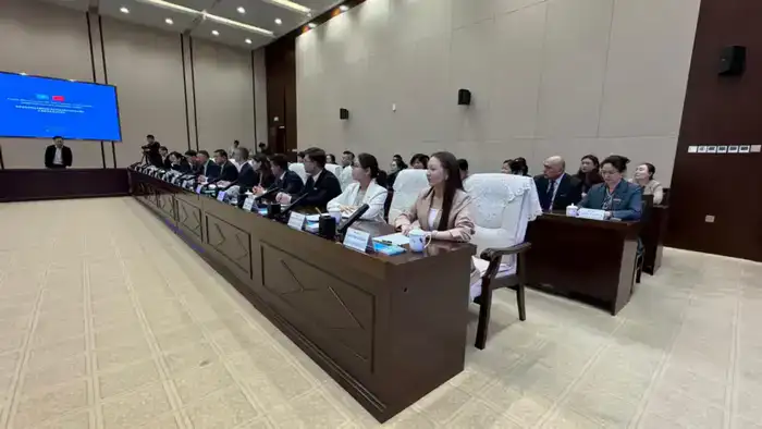 Марат Султангазиев встретился со студентами Алматинской области, обучающимися в Китае (3)