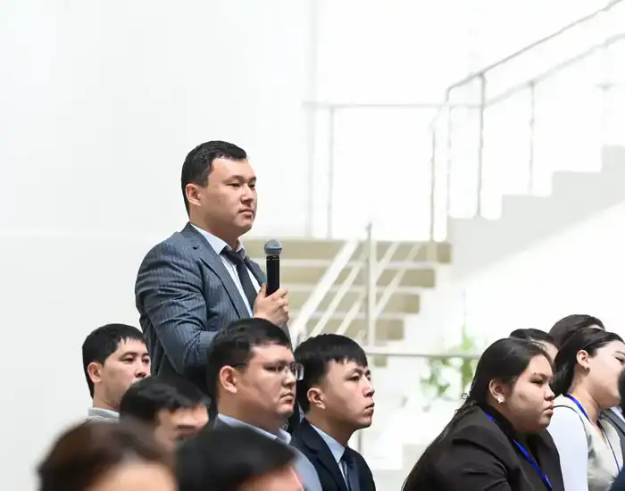 Проведена встреча с молодыми госслужащими (6)