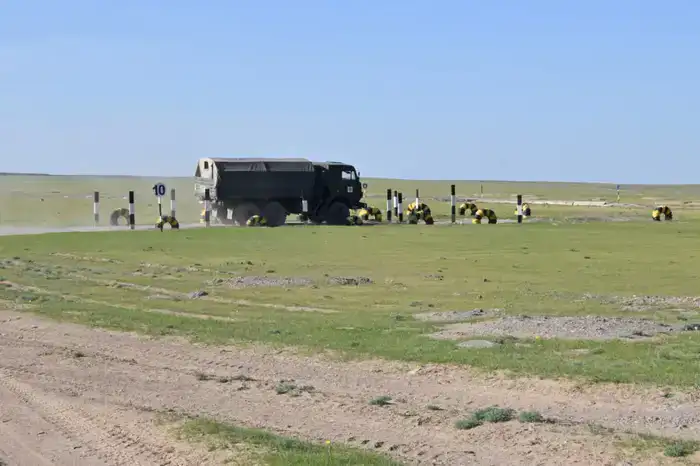 Контрольная проверка: в Вооруженных силах подводят итоги зимнего периода обучения (5)