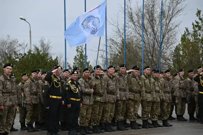 Свыше 600 морских пехотинцев завершили срочную службу в Актау, часть из них остается служить по контракту (3)