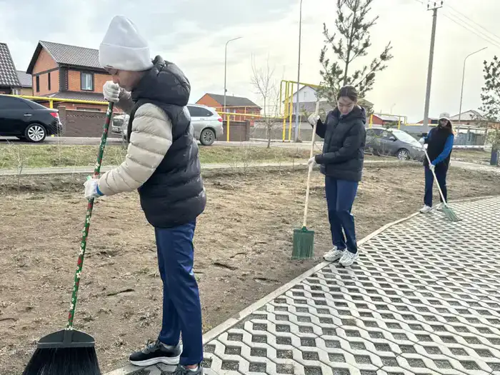 Именитые столичные спортсменки приняли участие в акции «Таза Қазақстан» (3)