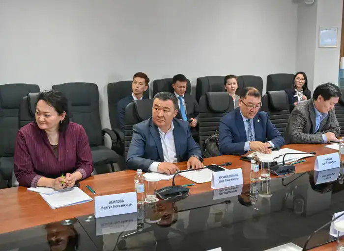 Первое заседание нового состава Общественного совета при Агентстве по делам государственной службы: шаг к повышению открытости и эффективности госаппарата Шымкенте
