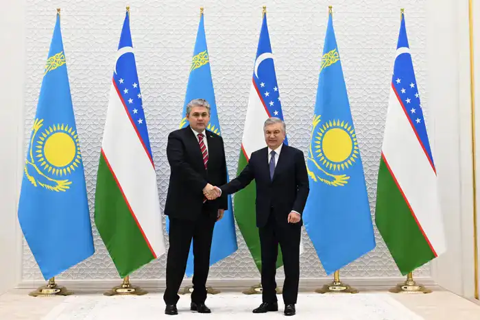 Кошербаев и Мирзиёев обсудили стратегическое сотрудничество в Ташкенте