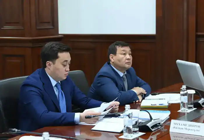 Был рассмотрен вопрос развития угольной промышленности и производства электроэнергии (3)