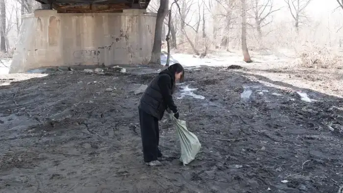 Таза Қазақстан: в Семее прошла акция по очистке острова Бейбітшілік (4)