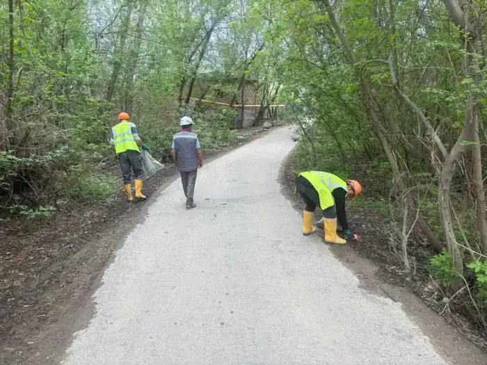 «Таза Қазақстан»: строительные компании Алматы приняли участие в субботнике (3)