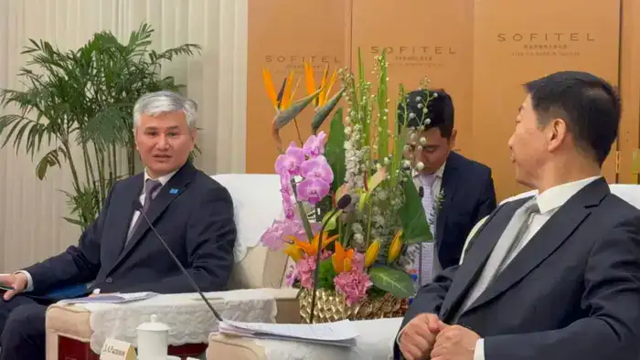 Аким области Ұлытау провёл встречу с губернатором провинции Шэньси (6)