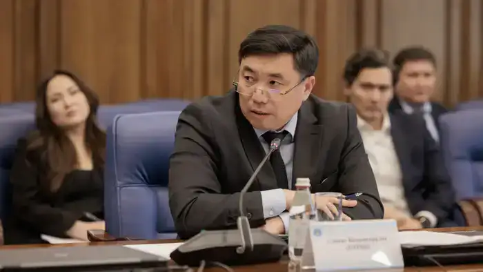 Ежегодное заседание Комиссии по мониторингу за расходованием средств из Нацфонда прошло в ВАП РК (8)