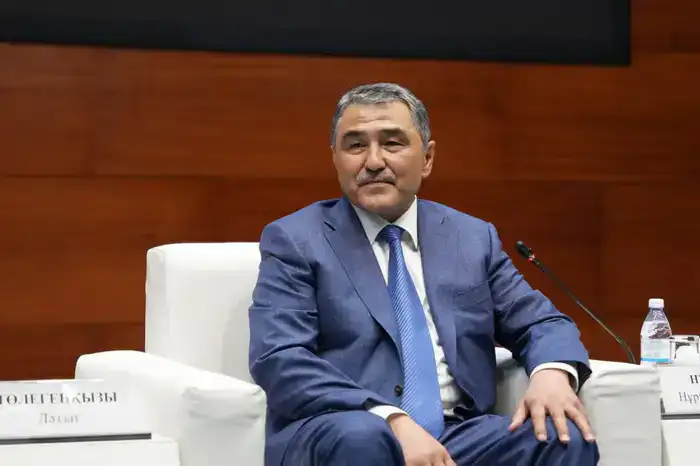 Студенты вузов со всего Казахстана приняли участие в экологическом часе «Экономь воду – сохраняй будущее!» (2)