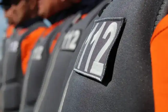 Спасатели МЧС патрулируют на озере Балхаше (5)