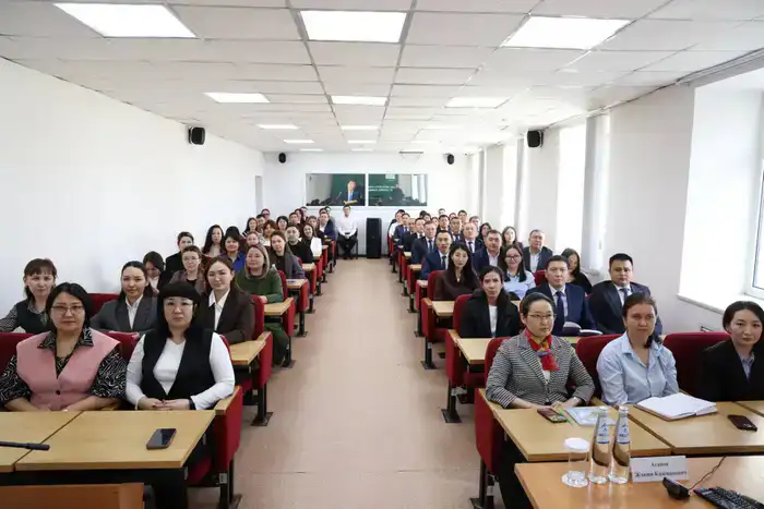 В Академии правосудия состоялась гостевая лекция заместителя Председателя Сената Парламента Республики Казахстан Жакипа Асанова на тему «ФКТ: 3 столпа успеха» (2)