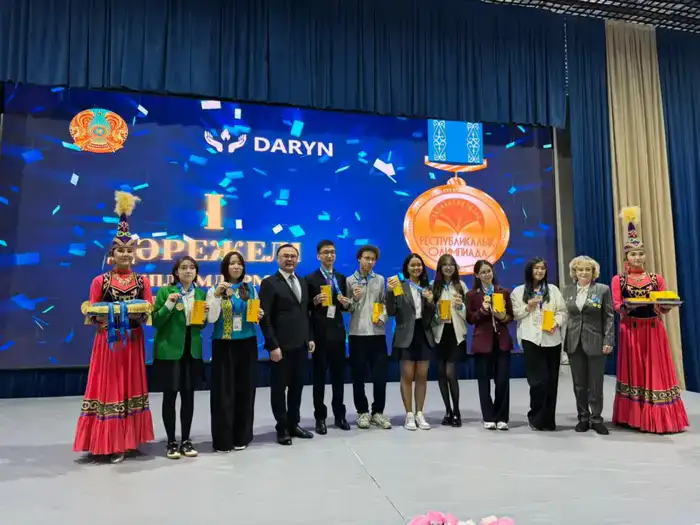 В Шымкенте подведены итоги республиканской олимпиады среди учащихся 10-11 (12) классов (5)