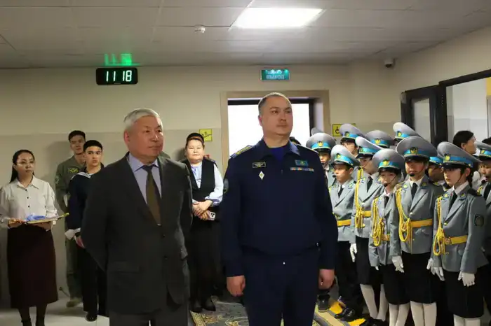 День космонавтики: в Актобе расширяют подготовку молодежи по авиационному и научному профилю (2)