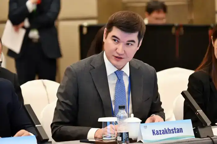 Участие Даурена Кенбеила в первой встрече по созданию Банка развития ШОС