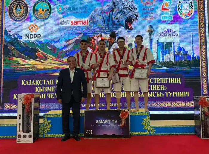 Полицейские Жамбылской области одержали победу на чемпионате по қазақ күресі среди сотрудников МВД РК