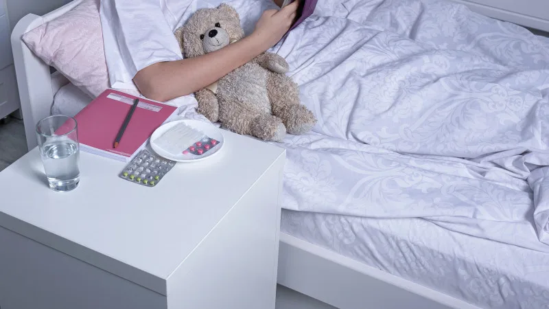 Перебои с лекарствами в Астане: Мать ребёнка с онкодиагнозом жалуется на нехватку жизненно важного препарата