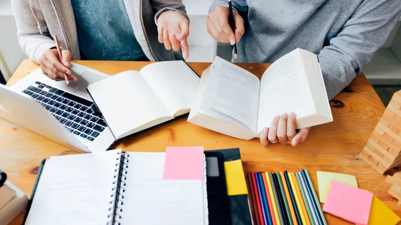 Казахстанцы, получившие бюджетное образование, рискуют потерять деньги: что нужно знать о грантовой отработке в 2026 году Шымкенте